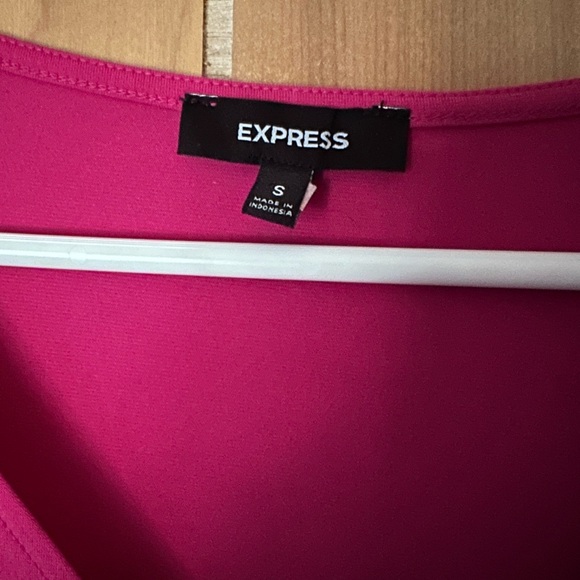 Express Top - Size S - Picture 3 of 3